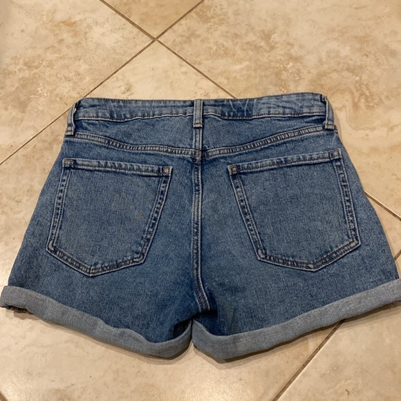 Old Navy O G High Rise Jean Shorts Size 6 - Picture 2 of 5